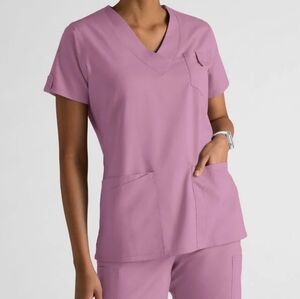 Women’s V-Neck Scrub Top in Mauve Pink